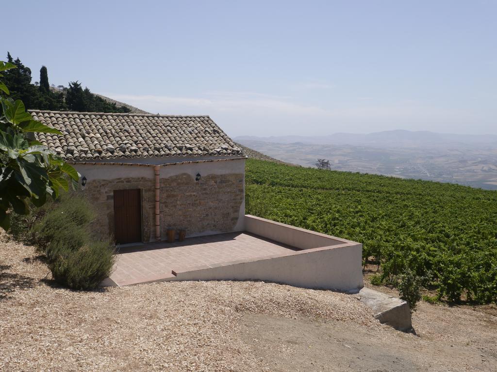 Casa Nel Vigneto Erice旅馆 外观 照片